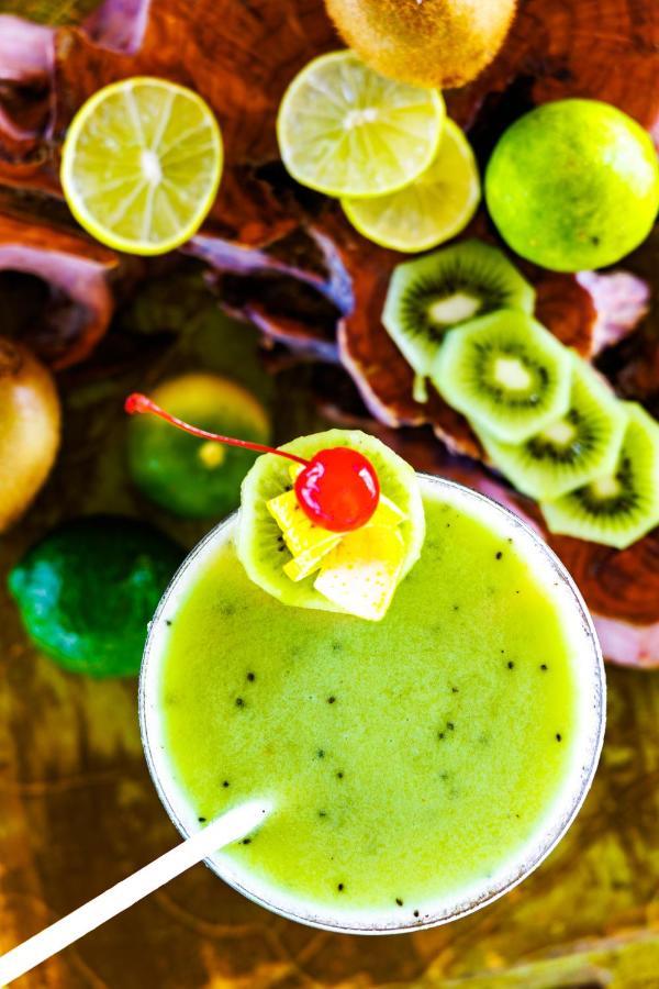 Shaka Caye All Inclusive Resort ベリーズシティ エクステリア 写真